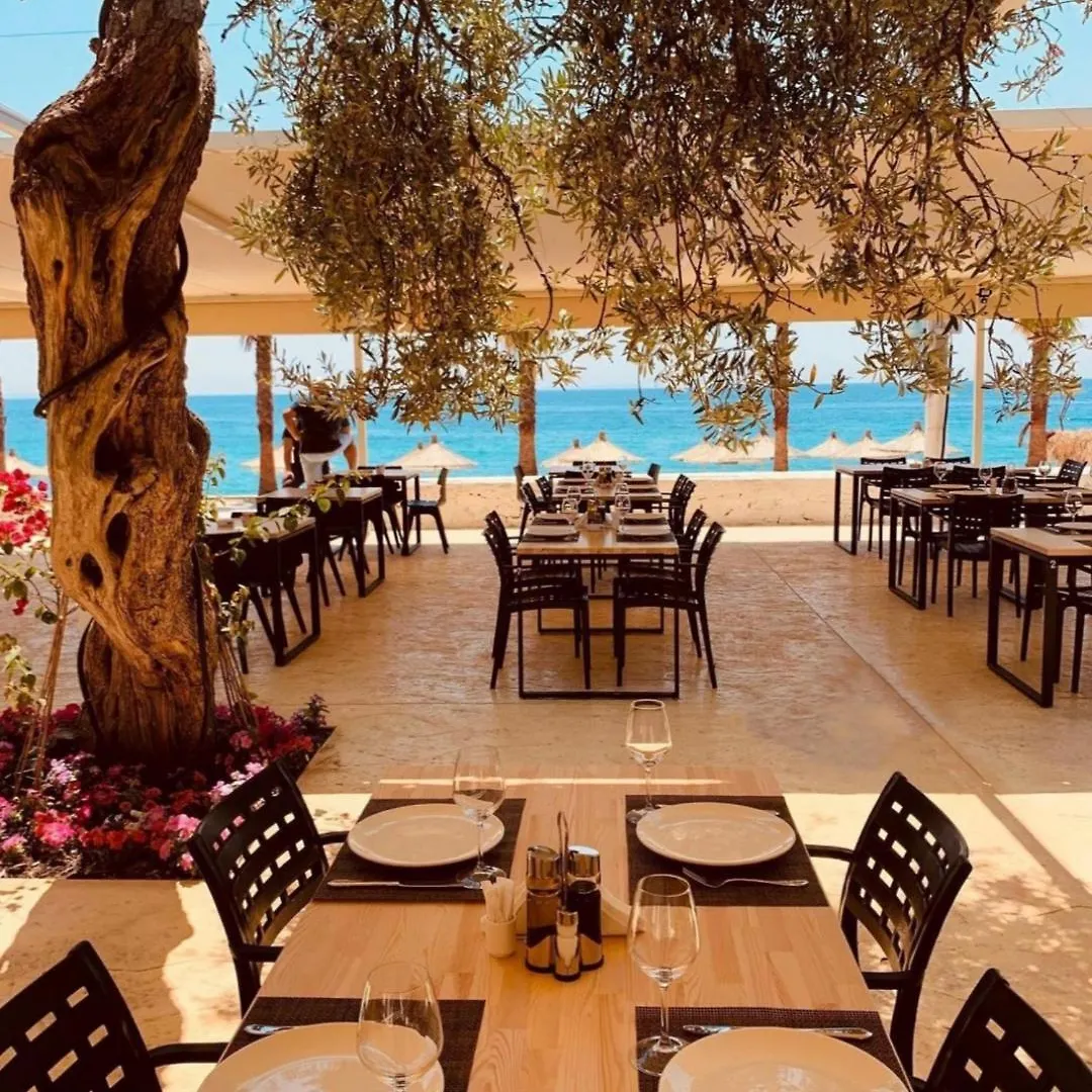 Sierra Beach Borsh Hotel